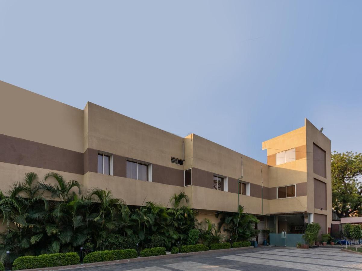 Spot On 73694 Hotel Prakash Sahāranpur Exterior foto