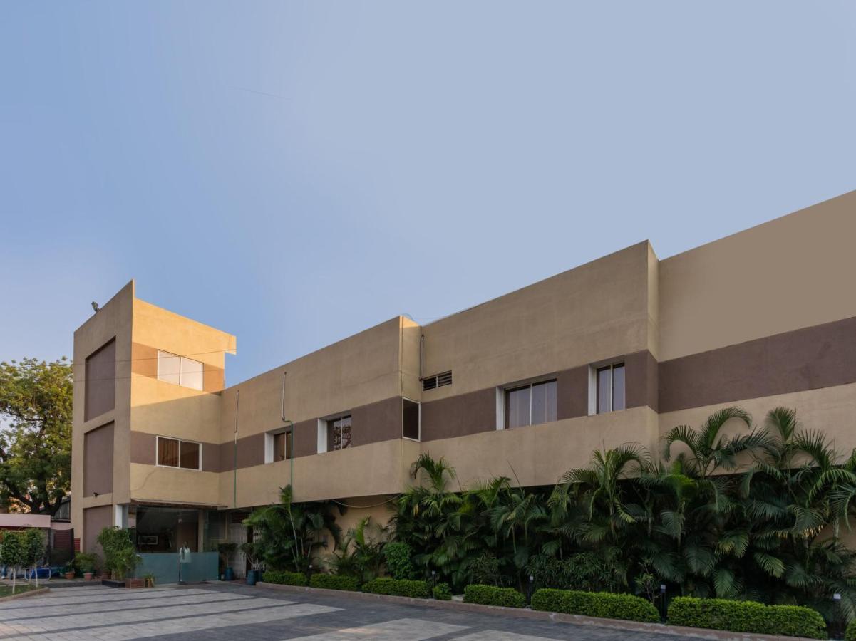 Spot On 73694 Hotel Prakash Sahāranpur Exterior foto